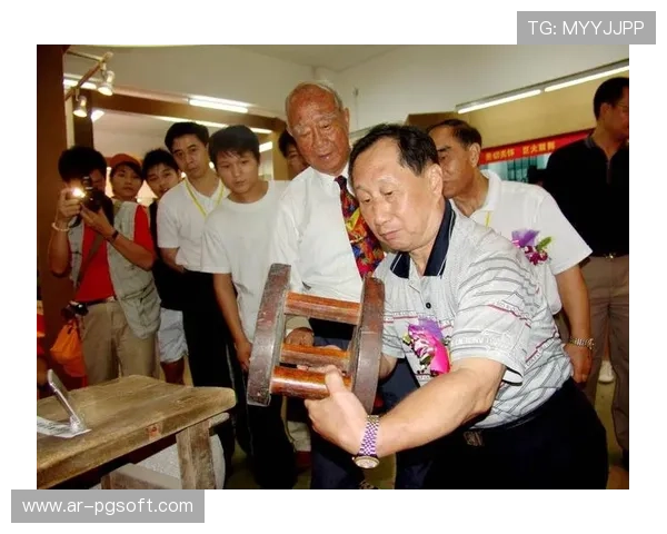 举重技术演变:从陈镜开“低姿势”技术到现代分段式发力